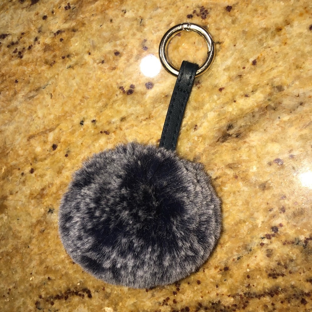 Navy Puff Keychain - Picture 3 of 4